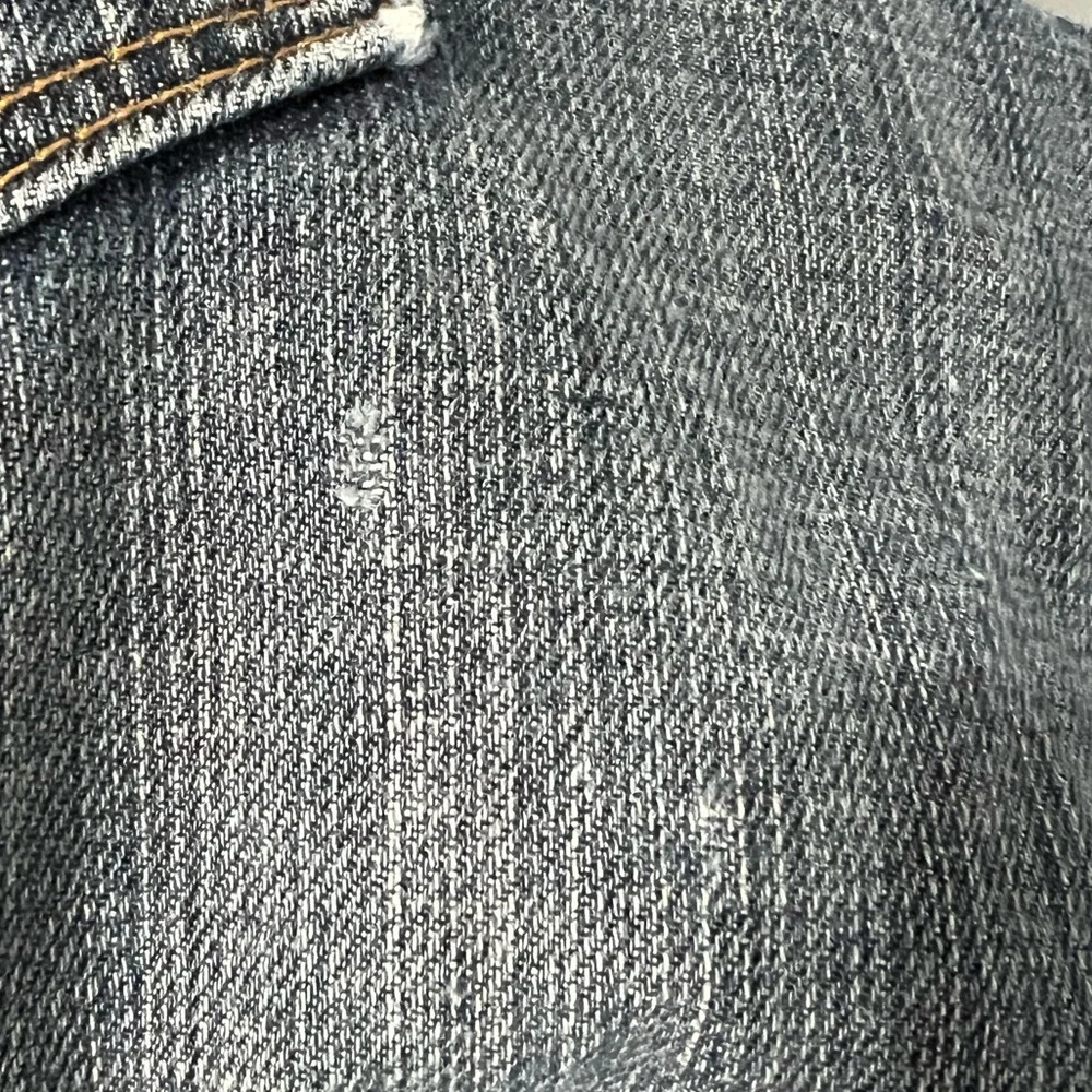 Levi's Men's 505 Blue Jeans in dark wash size 34W 30 L